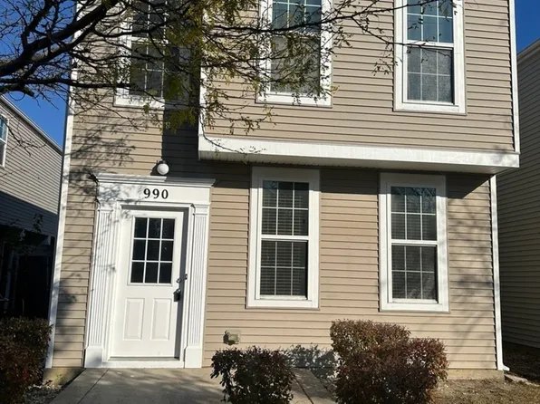 990 Celebration Dr, Aurora, IL 60504