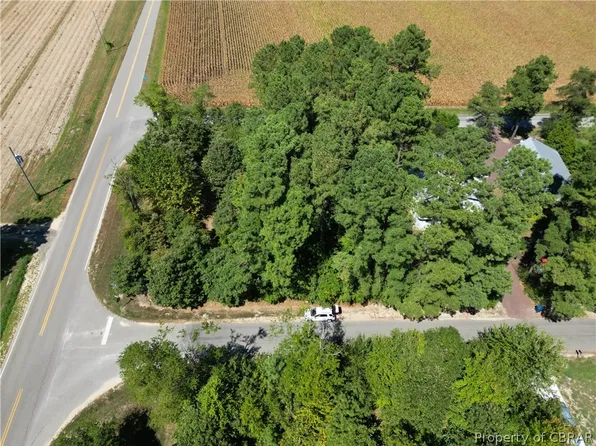 2 Apache Dr #2, Deltaville, VA 23043