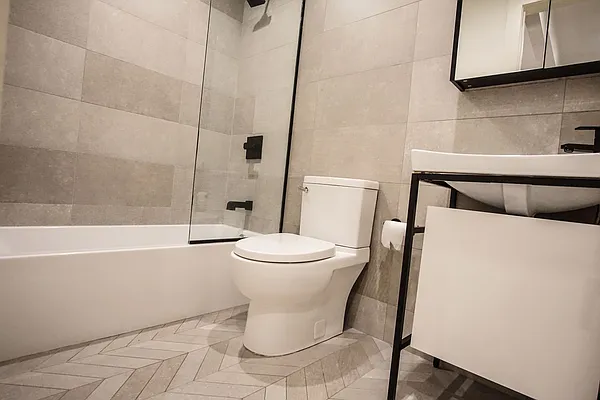 Rented by Lofts and Flats LLC | media 9