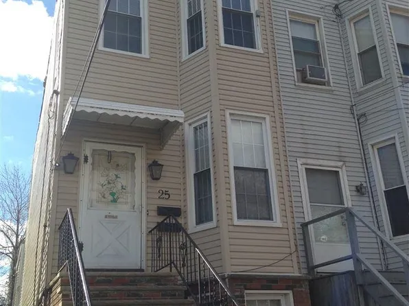 25 Lincoln Street image 1 of 9
