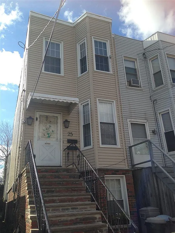 25 Lincoln Street null
