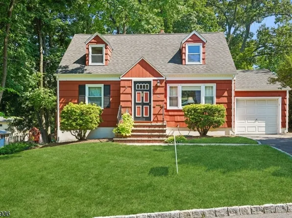 4 Kensington Rd, Madison Boro, NJ 07940