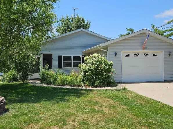 1402 5th Ave, Belle Plaine, IA 52208