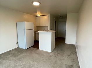 8620 Roosevelt Way NE #201, Seattle, WA 98115