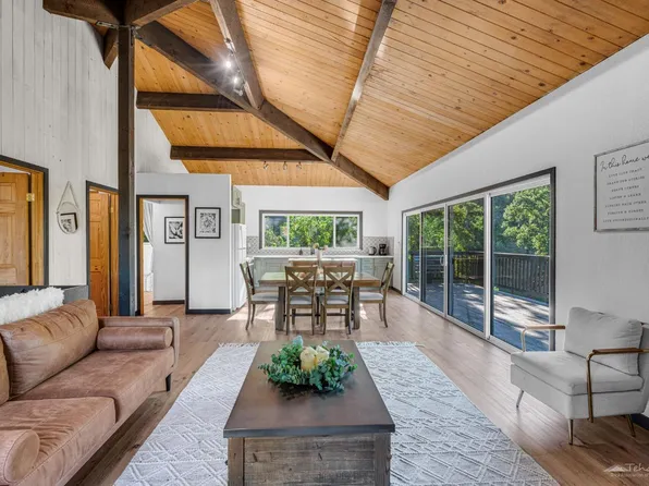 26350 Chester Ct, Tehachapi, CA 93561