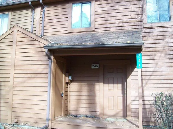 246 Sedburgh Ct, Bushkill, PA 18324