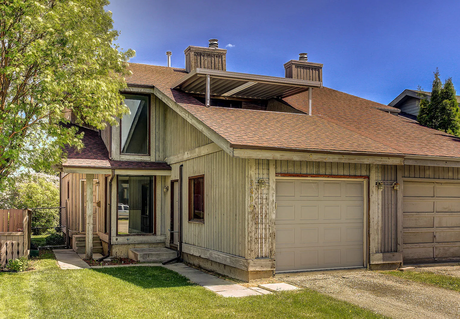 Spacious + Bright 3-Bedroom Duplex with Attached Garage in Family-Friendly Temple! — Photo 1