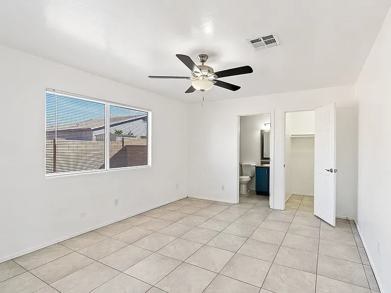 6727 S 5th Ave — Photo 11
