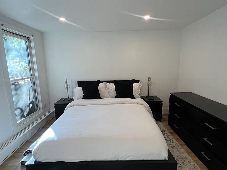 910 W Hallam St #1 — Photo 17