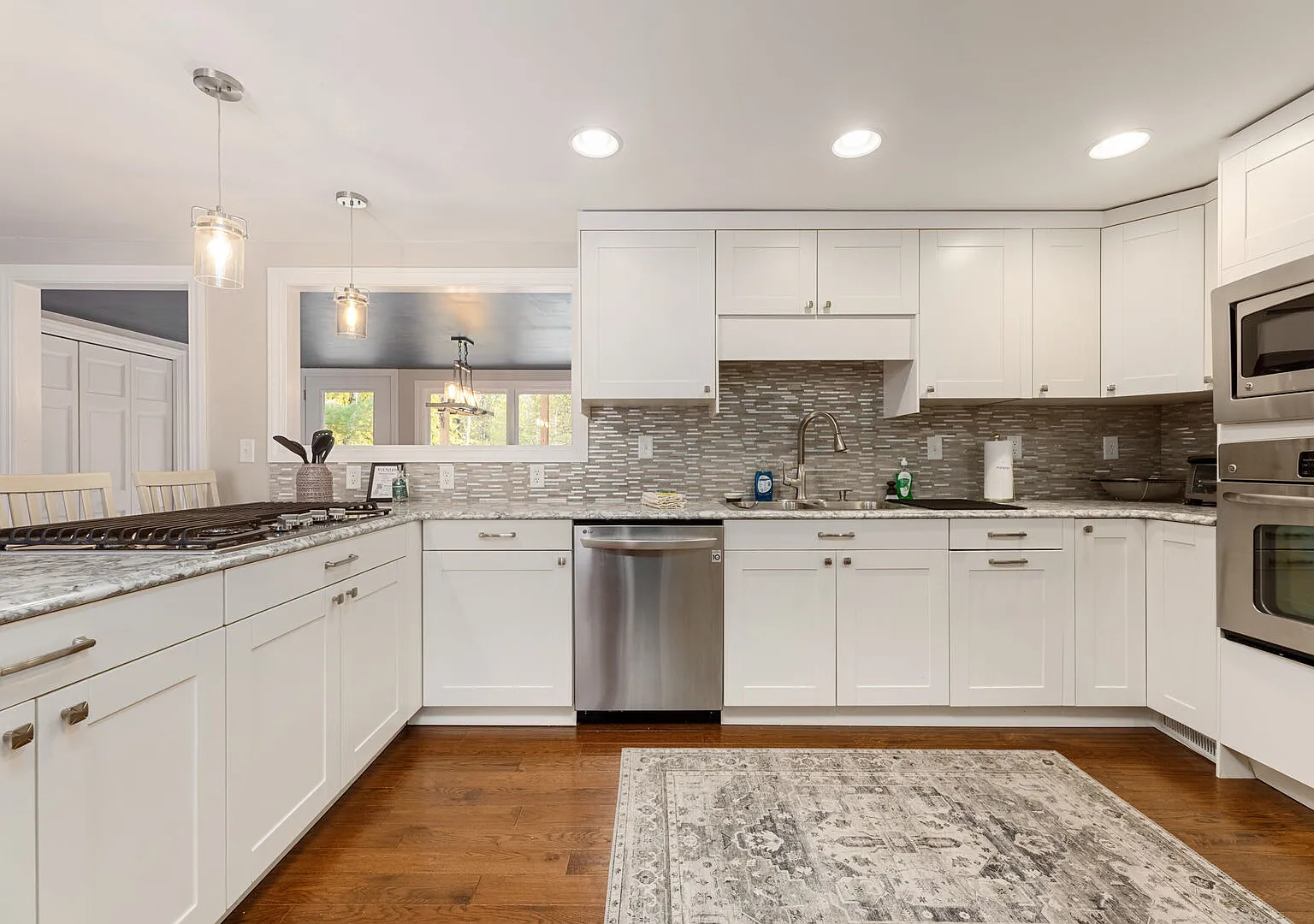 8947 Wintergreen Ave — Photo 4
