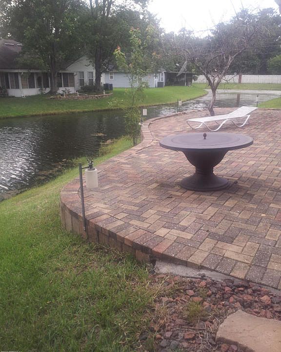 1st image of 9524 Broken Oak Blvd