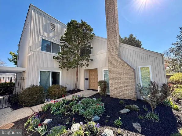 19101 Brooke Grove Ct, Montgomery Village, MD 20886