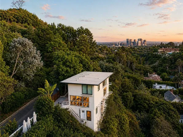 1311 Braeridge Dr, Beverly Hills, CA 90210