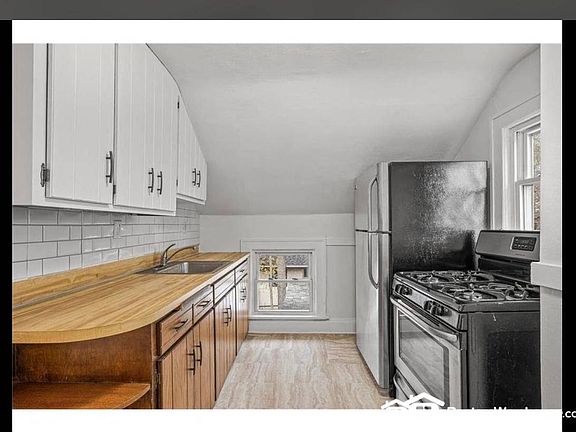 2nd image of 2032 Manitou Ave