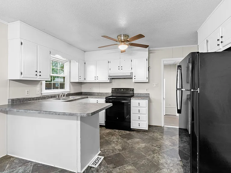 1493 Argon Ave — Photo 4