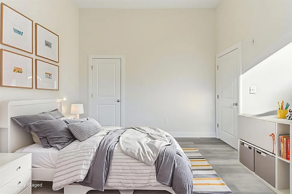 1 bed, 1.0 bath, 650 sqft, $2,090 — Photo 1