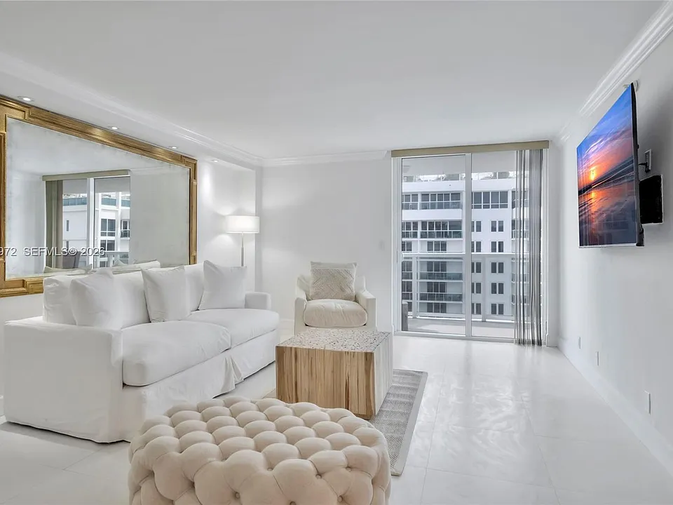 2401 Collins Ave #1805