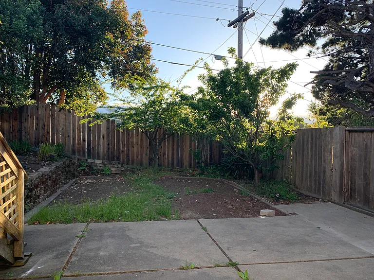 331 Courtland Dr #B — Photo 12