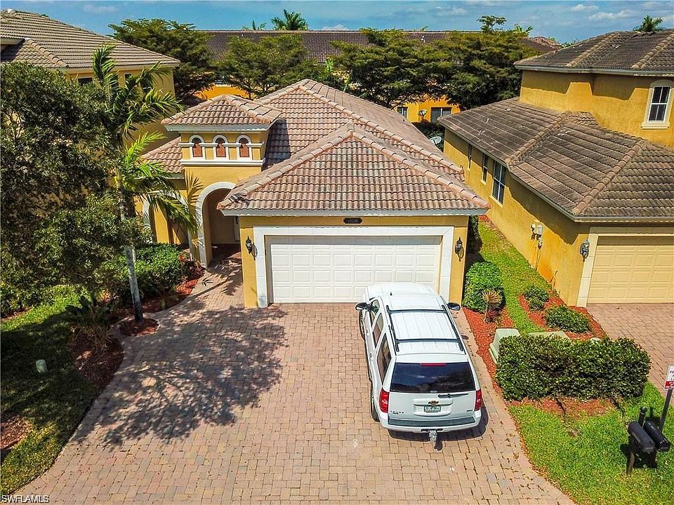 1st image of 10128 N Silver Palm Dr