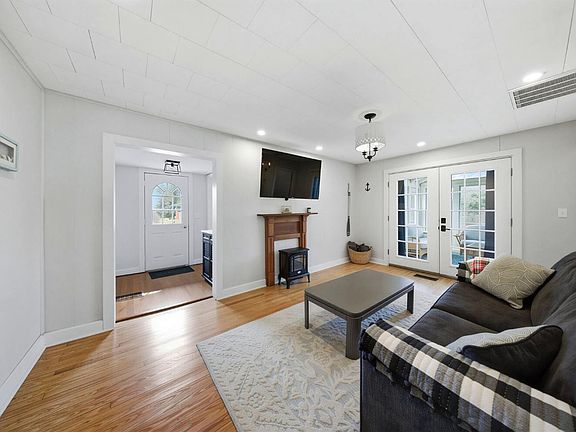 4th image of 113 W Iroquois Trl