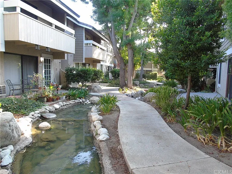 148 Streamwood — Photo 36