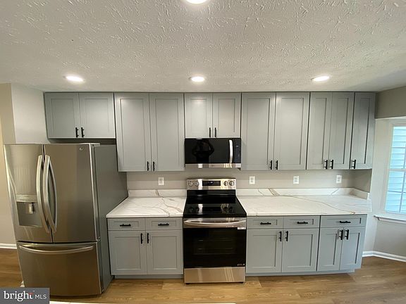 4th image of 13985 Big Yankee Ln