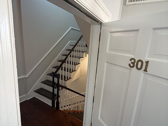 3rd image of 27 State St #301