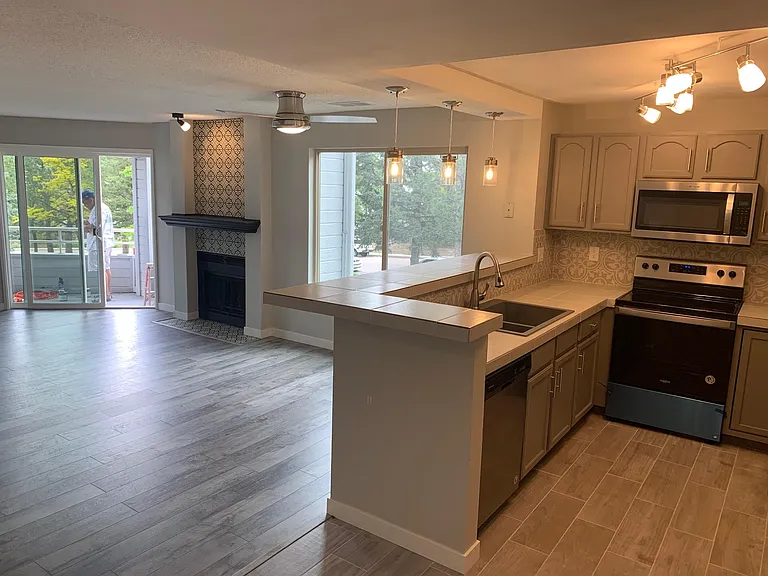 918 Acapulco Ct — Photo 2