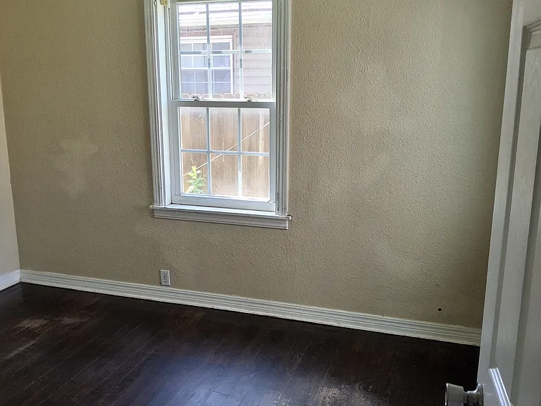 1552 S Elm Ave — Photo 19