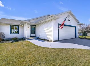 219 Neli Ct, Deerfield, WI 53531