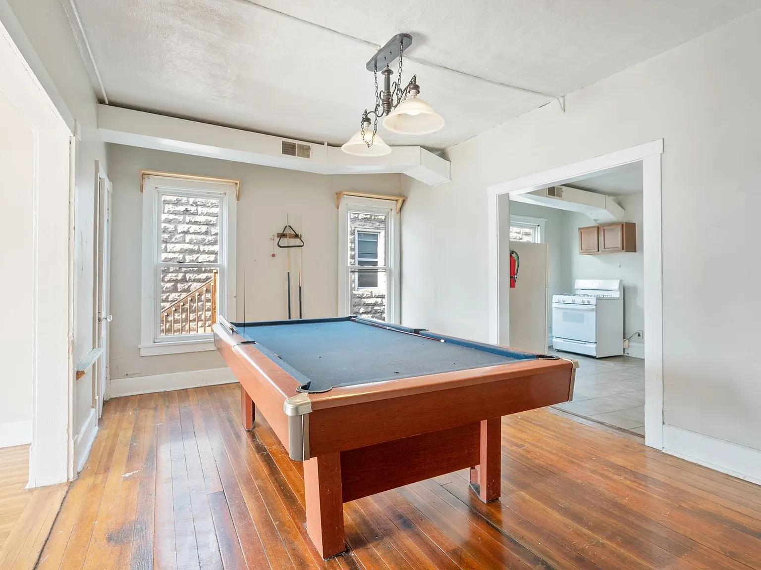 2020 1/2 College St - Cedar Falls — Photo 3