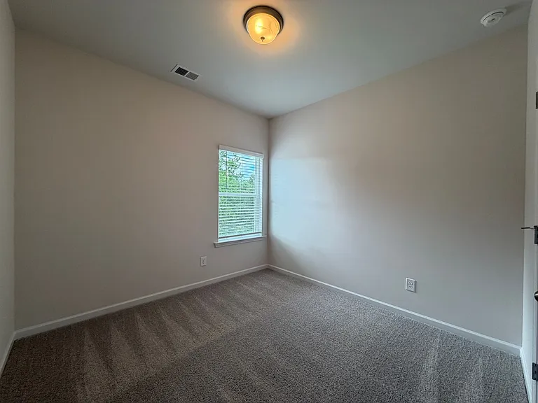 8 Cavalier Ct — Photo 22