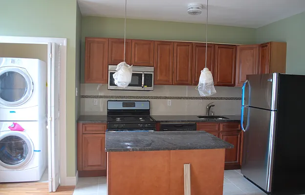 Rented by HOTPROPERTY NYC LLC | media 19