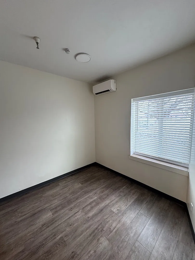 460 W 600 N - Apt 35 — Photo 2
