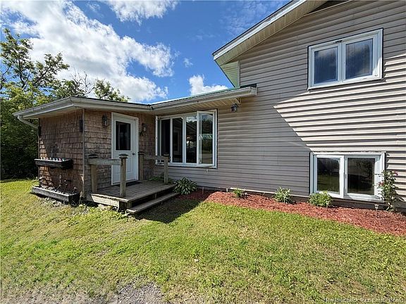 2nd image of 403 Tobique St