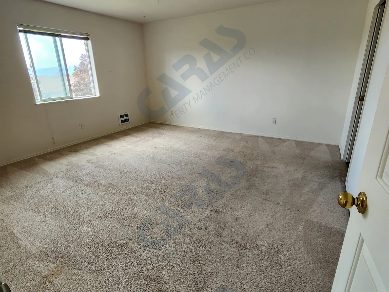 3 bed, 1164 sqft, $1,700 — Photo 4