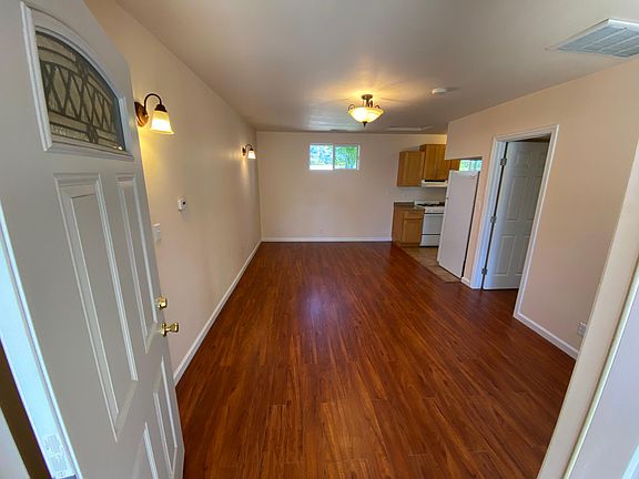 5th image of 1828 San Benito St