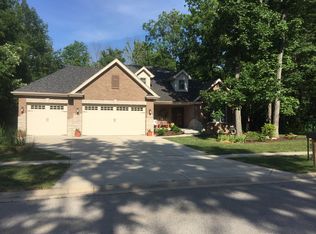 1041 Westwood Dr, Morris, IL 60450