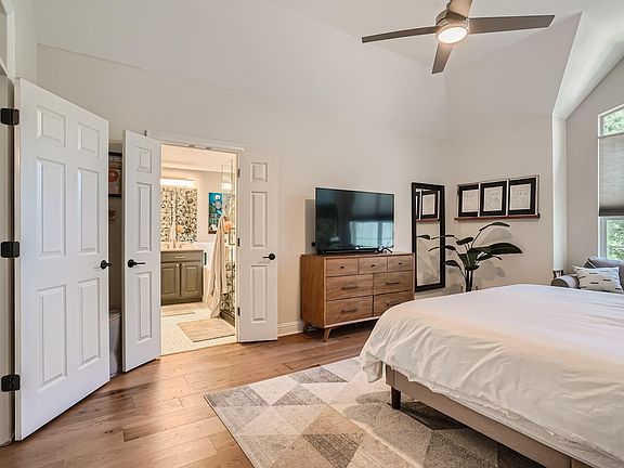 3rd image of 3803 Tonkawa Trl #2