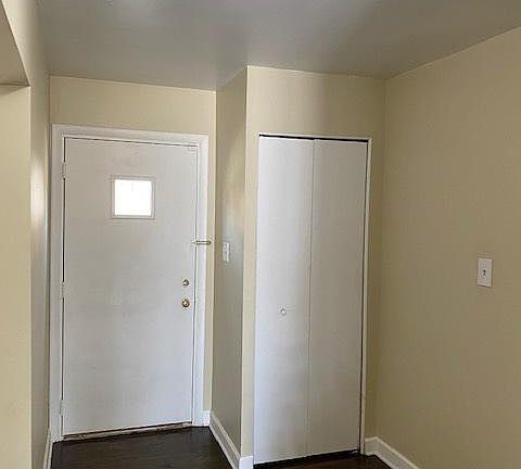4th image of 18W263 Kirkland Ln