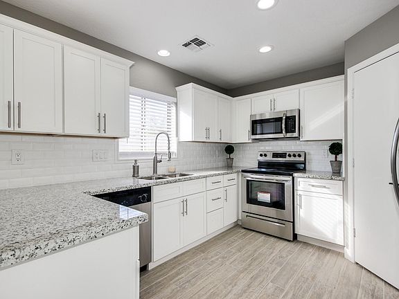 2nd image of 12505 W Willow Ave