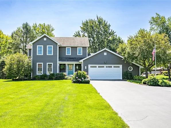 21 Sheldon Ter, Spencerport, NY 14559