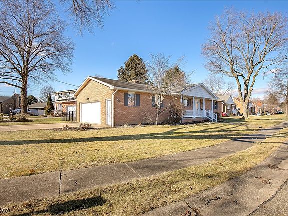 2nd image of 1027 Romary Ln
