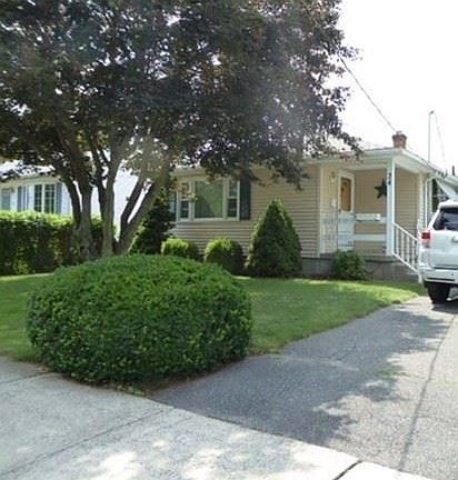 2nd image of 34 Auburn St