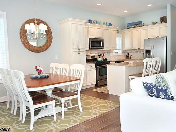 2nd image of 2513 Asbury Ave #1