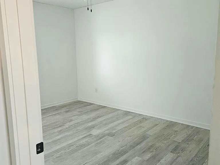 Stoddard Place Apartments — Photo 15
