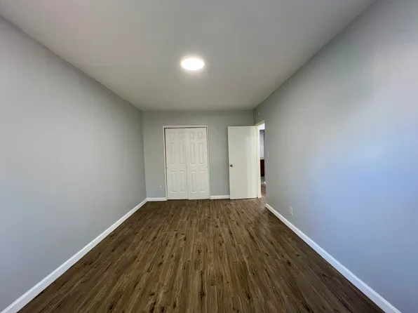 644 Autumn Avenue image 8 of 17