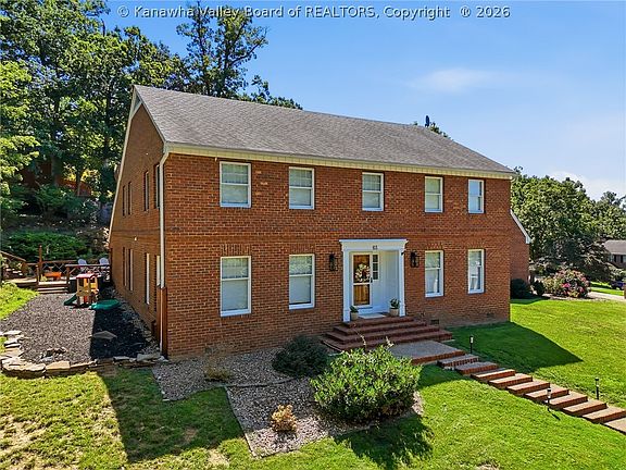 4th image of 65 Derby Ln