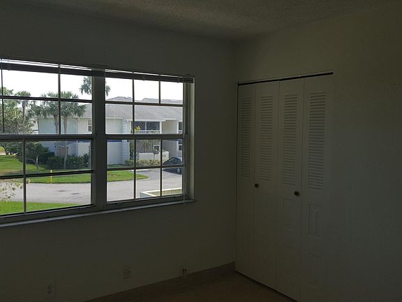 5th image of 1530 SE Royal Green Cir APT N102