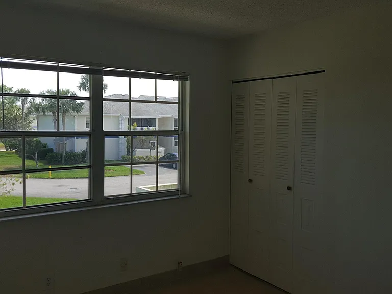 1530 SE Royal Green Cir #N102 — Photo 6
